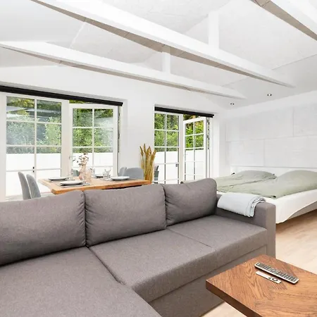 Idyllisk Med Plads Til 4-personer Apartment Hojbjerg