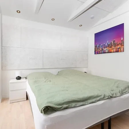 Apartment Idyllisk Med Plads Til 4-personer