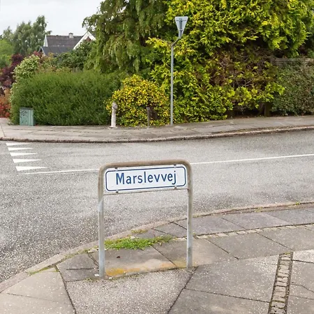 Idyllisk Med Plads Til 4-personer شقة *